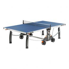 Всепогодный теннисный стол Cornilleau Sport 500 M Crossover Outdoor (синий) Компактно складывающийся всепогодный стол с прочной рамой из коррозионно-устойчивой стали марки 60 и встроенной сеткой с регулировкой натяжения нити. Игровая поверхность: меламиновый полимерный композит 7 мм.
Ширина канта (отбортовки): 60 мм.
Сетка: встроенная, с регулировкой по высоте и натяжению нити.
Регулируемые по высоте опоры &Oslash;120 мм.
Колеса: 4 сдвоенных колеса SPECIAL OUTDOOR Double wheels Oversize 32х200 мм с двумя тормозами.
Сделано во Франции.
