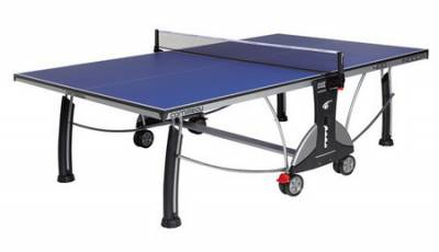 Теннисный стол домашний Cornelleau Sport 400 Indoor Игровое поле: плита ДСП 22 мм
Ширина отбортовки: 35 мм
Мощные металлические опоры с регулировкой по высоте
Основание с 4 сдвоенными маневровыми обрезиненными колёсами
Запатентованная система безопасного складывания Compact Technology
