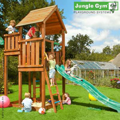 Детский городок Jungle Gym Palace Горка, песочница, лестницы и, конечно же, сказочный домик &ndash; и вот уже во дворе стоит Детский городок Jungle Gym Palace, где каждому найдется занятие по душе.
Детский городок Jungle Gym Palace создавался, прежде всего, с учетом правил техники безопасности, так что, Вы можете быть абсолютно спокойны за свершения своего маленького героя.
Размер платформы (ДхШхВ): 90 х 150 х 145 см; 60 х 150 х 210 см.
Длина горки - 3 метра.
Допустимое количество детей - 12.
Максимальный вес ребенка - 50 кг.
